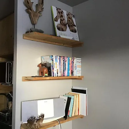 Studio Refuge 1 *